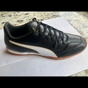 Puma Capitano 2 indoor soccer shoes